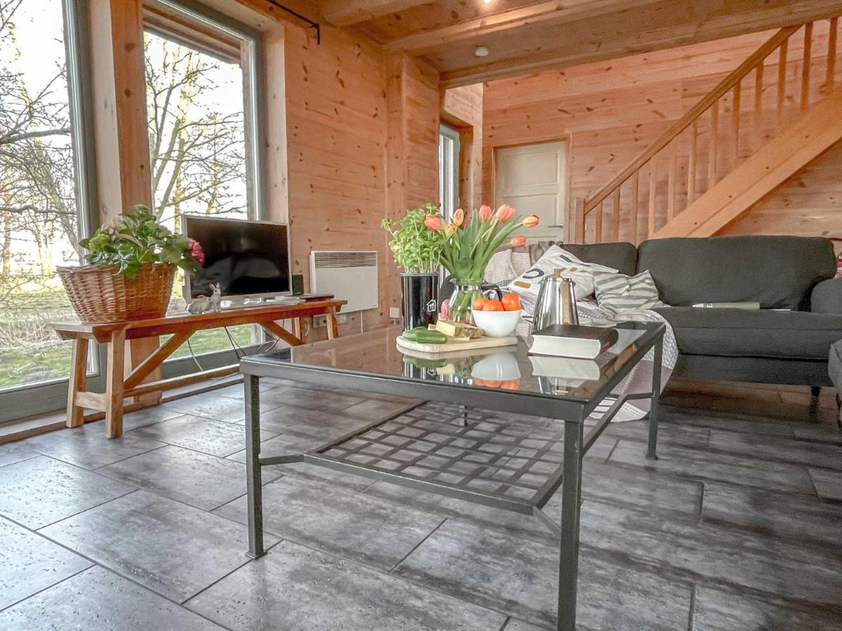 Traumhaff Kuestenchalets - Einzigartige Chalets An Der Ostsee. Ganz Aus Laerchenholz Mit Kamin Und Sauna Vogelsang-Warsin Ngoại thất bức ảnh