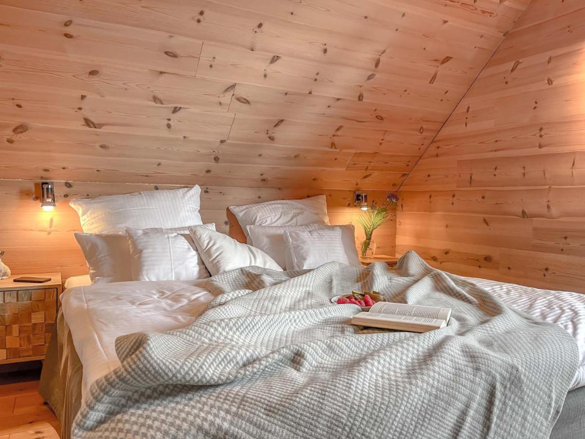 Traumhaff Kuestenchalets - Einzigartige Chalets An Der Ostsee. Ganz Aus Laerchenholz Mit Kamin Und Sauna Vogelsang-Warsin Ngoại thất bức ảnh