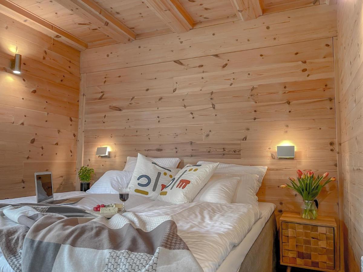 Traumhaff Kuestenchalets - Einzigartige Chalets An Der Ostsee. Ganz Aus Laerchenholz Mit Kamin Und Sauna Vogelsang-Warsin Ngoại thất bức ảnh